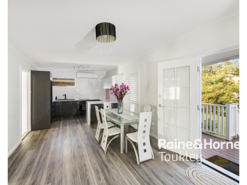 20 Murrumbong Road, Summerland Point NSW 2259