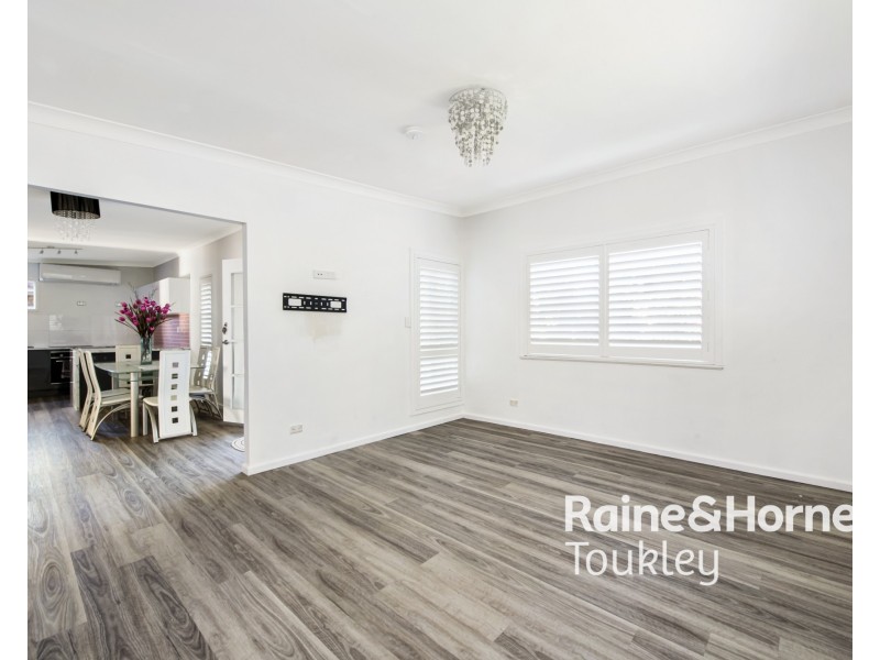 20 Murrumbong Road, Summerland Point NSW 2259
