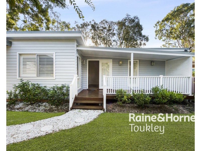 20 Murrumbong Road, Summerland Point NSW 2259
