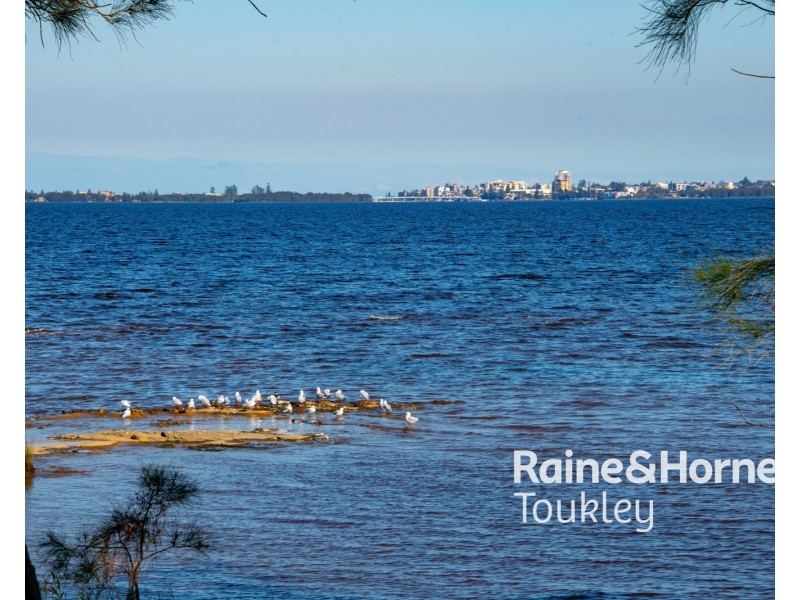 264 Tuggerawong Road, Tuggerawong NSW 2259