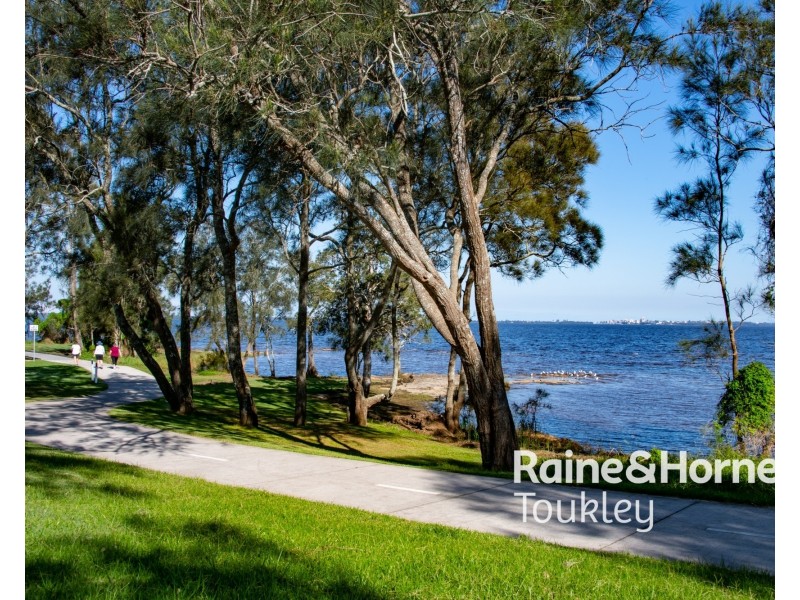 264 Tuggerawong Road, Tuggerawong NSW 2259