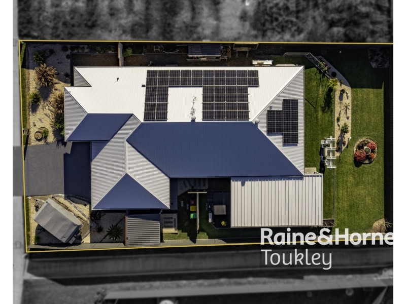 15 Burindi Street, Gwandalan NSW 2259