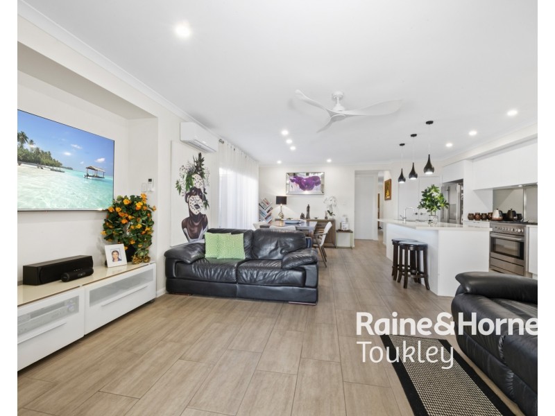 15 Burindi Street, Gwandalan NSW 2259