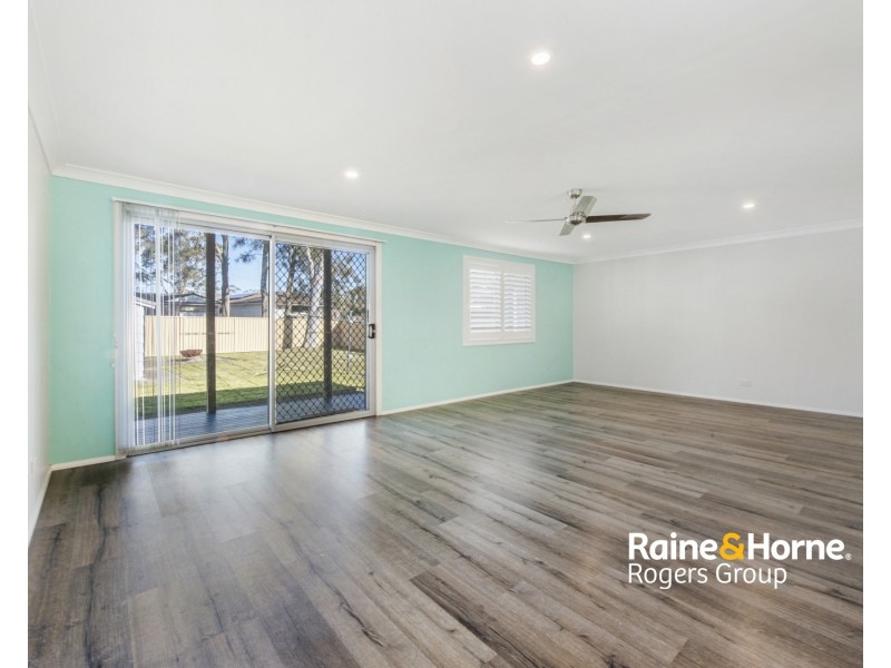 9 Cadonia Road, Tuggerawong NSW 2259