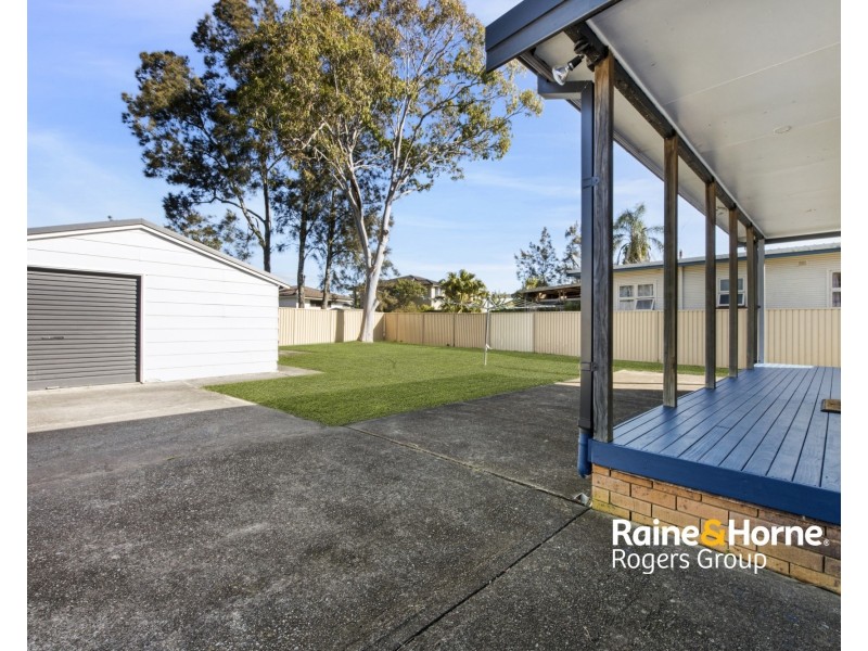 9 Cadonia Road, Tuggerawong NSW 2259