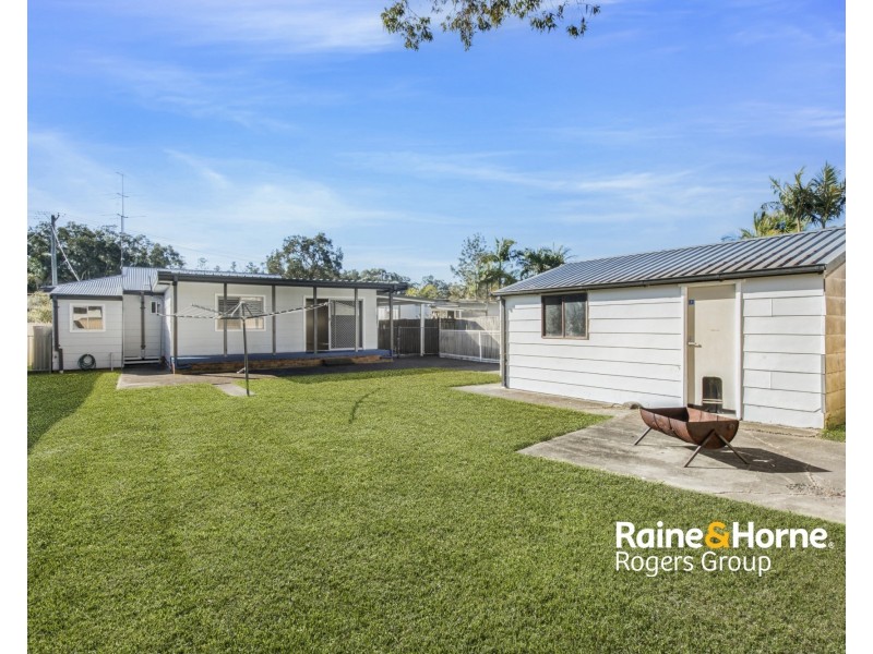 9 Cadonia Road, Tuggerawong NSW 2259