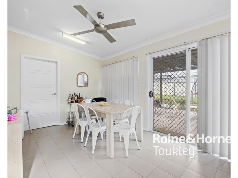 12 Delia Avenue, Budgewoi NSW 2262