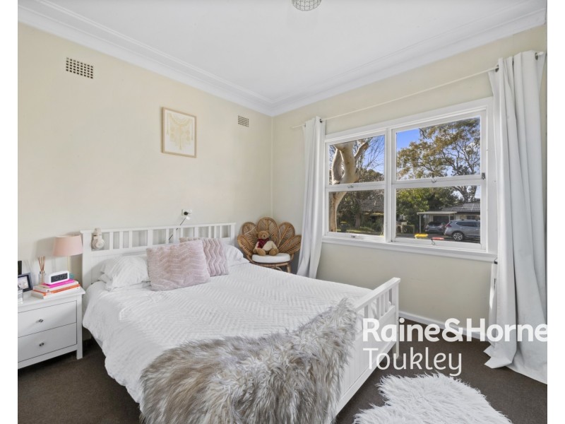 12 Delia Avenue, Budgewoi NSW 2262