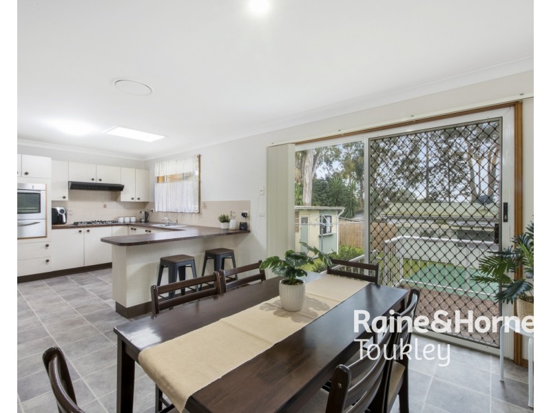 31 Lake Street, Wyee Point NSW 2259