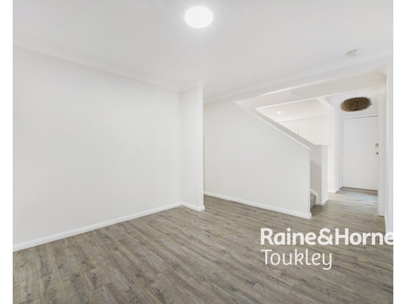 2/8-9 Young Street, Norah Head NSW 2263