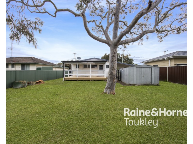 27 Robson Avenue, Gorokan NSW 2263