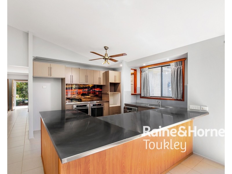 18 Capri Close, Woongarrah NSW 2259