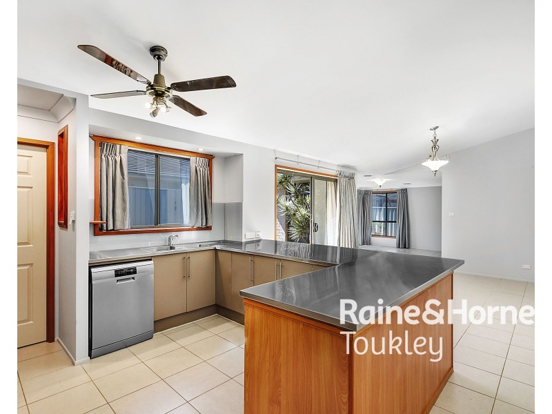 18 Capri Close, Woongarrah NSW 2259