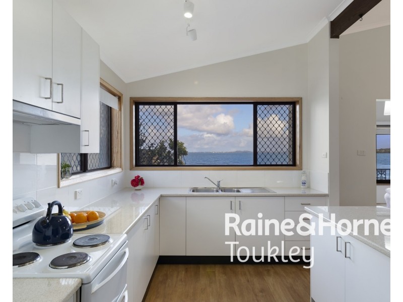 58 Marks Road, Gorokan NSW 2263