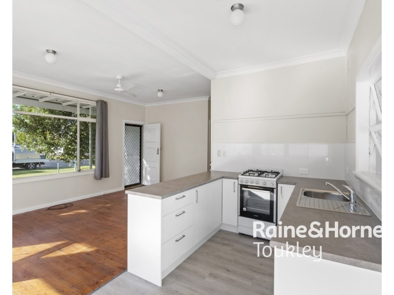 20 Heador Street, Toukley NSW 2263