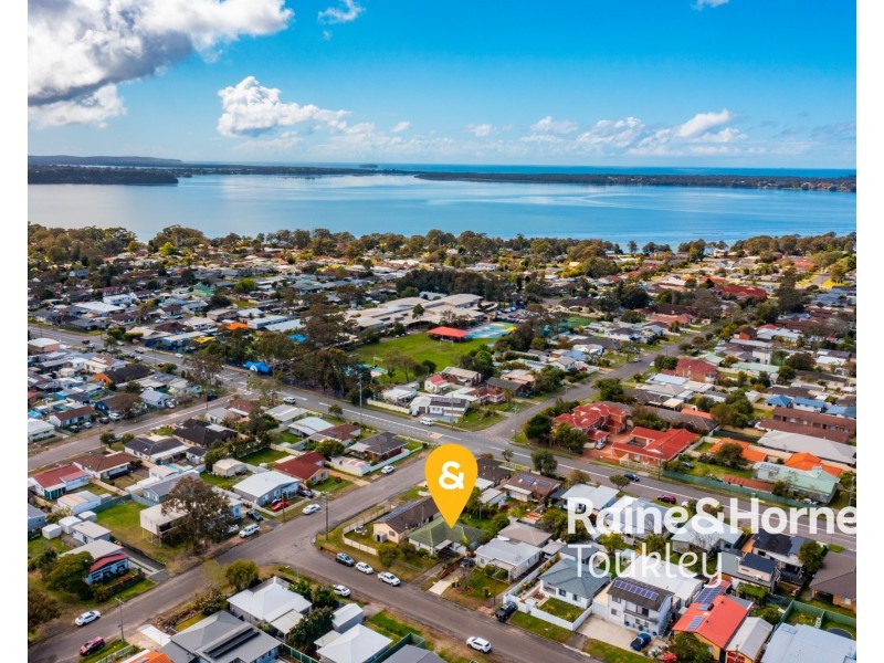 35 Vernon Avenue, Gorokan NSW 2263