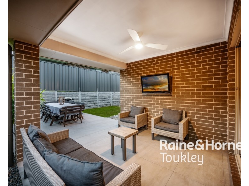 27 Oakmont Place, Woongarrah NSW 2259