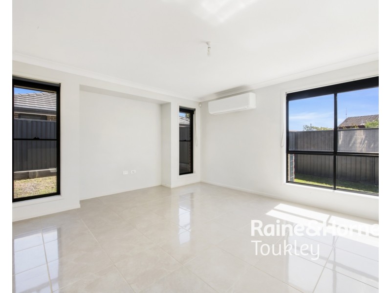 1 Fourth Avenue, Toukley NSW 2263