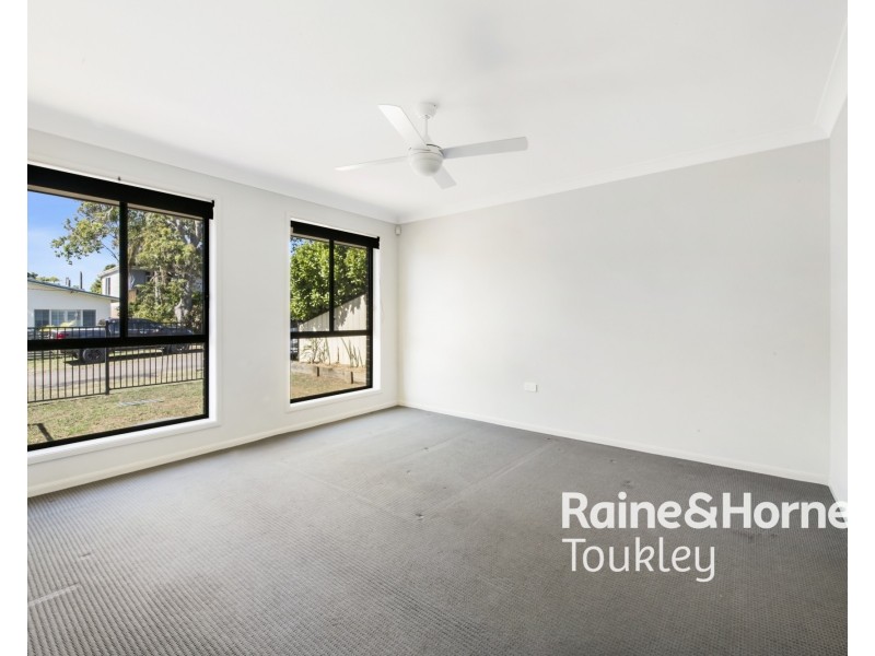 1 Fourth Avenue, Toukley NSW 2263