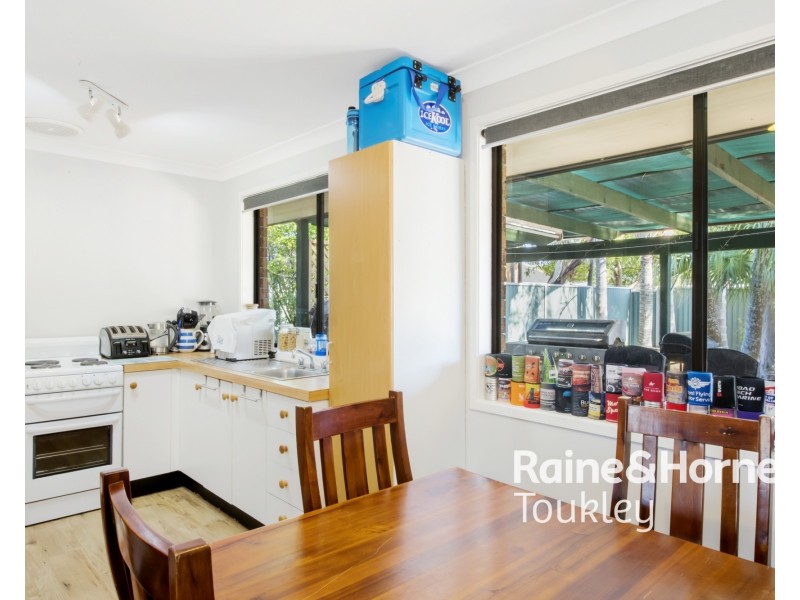41 Vincent Close, Buff Point NSW 2262