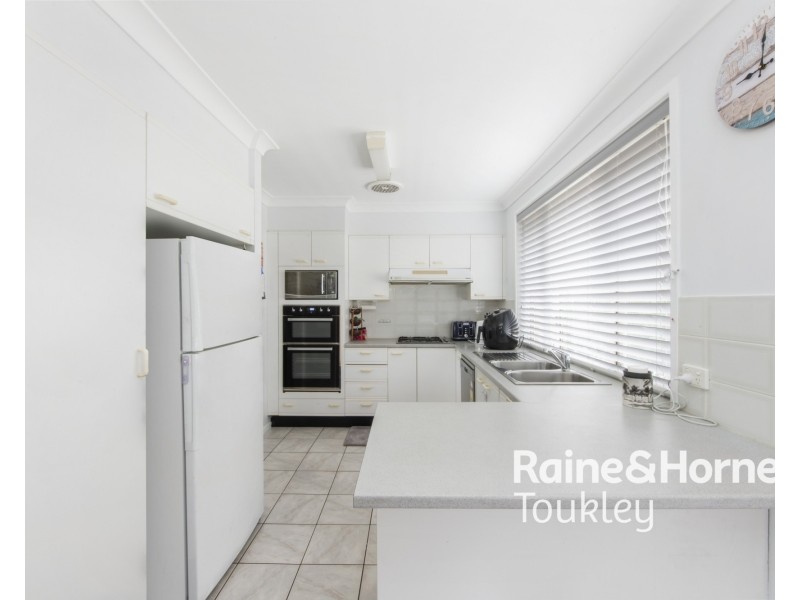 4 Kona Crescent, Bonnells Bay NSW 2264