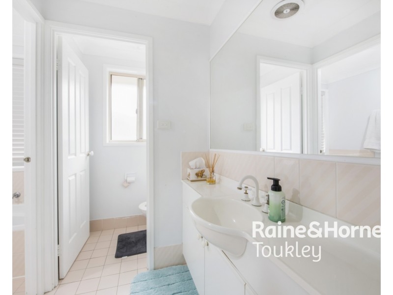 4 Kona Crescent, Bonnells Bay NSW 2264