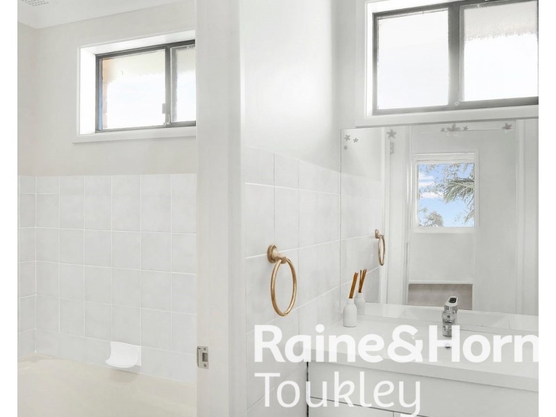 40 Craigie Avenue, Kanwal NSW 2259