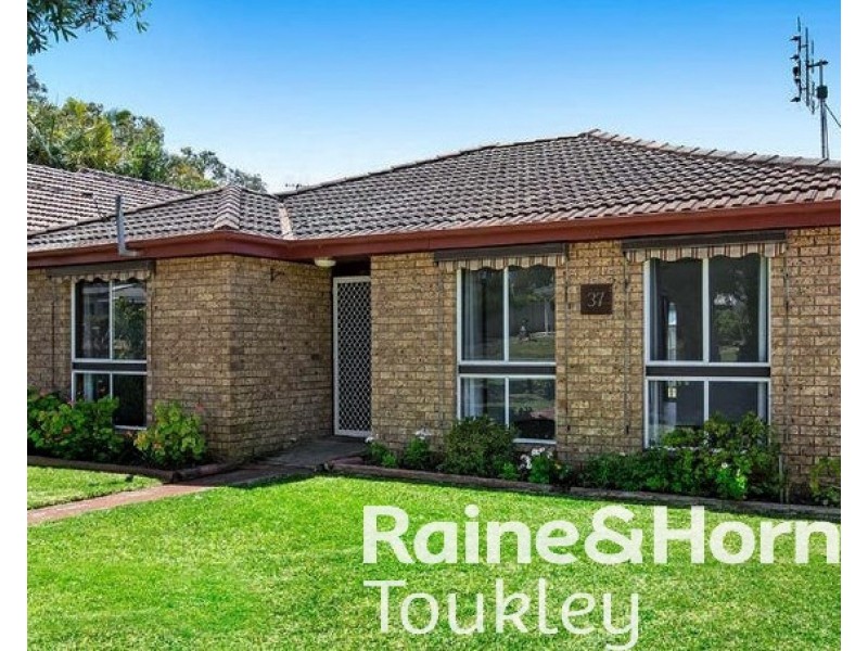 37 Delia Avenue, Budgewoi NSW 2262