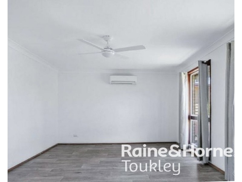 37 Delia Avenue, Budgewoi NSW 2262