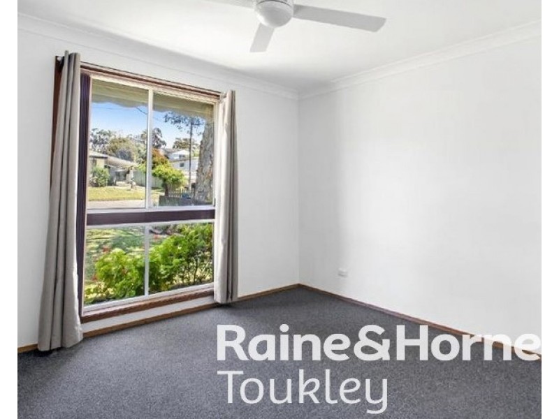 37 Delia Avenue, Budgewoi NSW 2262