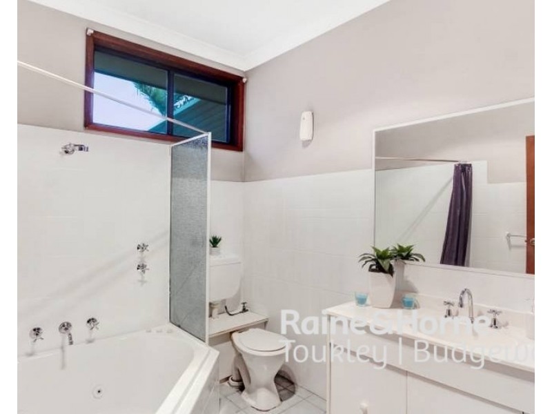 1 Ourringo Ave, Lake Haven NSW 2263