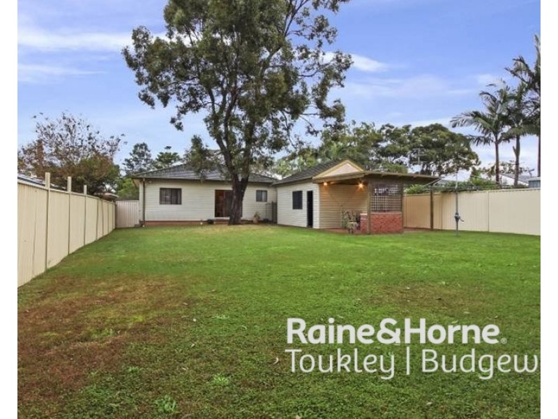 1 Ourringo Ave, Lake Haven NSW 2263