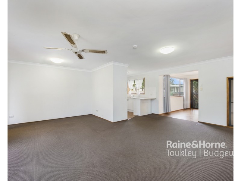 1 Elua Avenue, Budgewoi NSW 2262