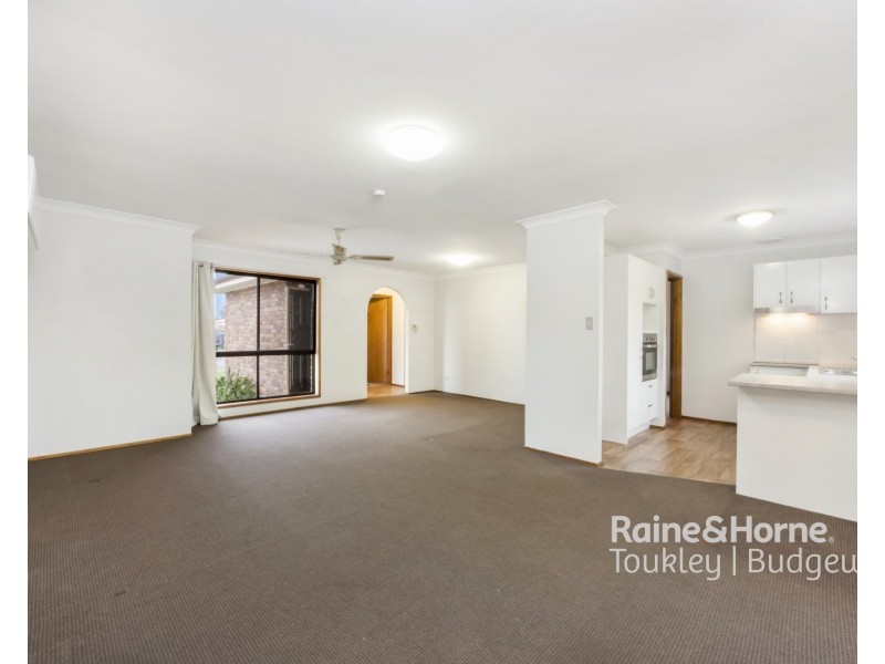 1 Elua Avenue, Budgewoi NSW 2262