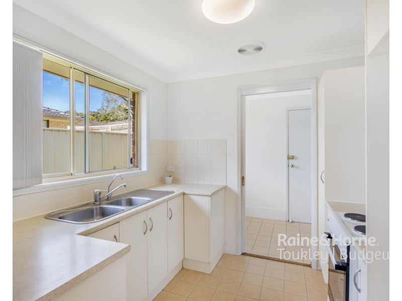 8 Law Place, Blue Haven NSW 2262