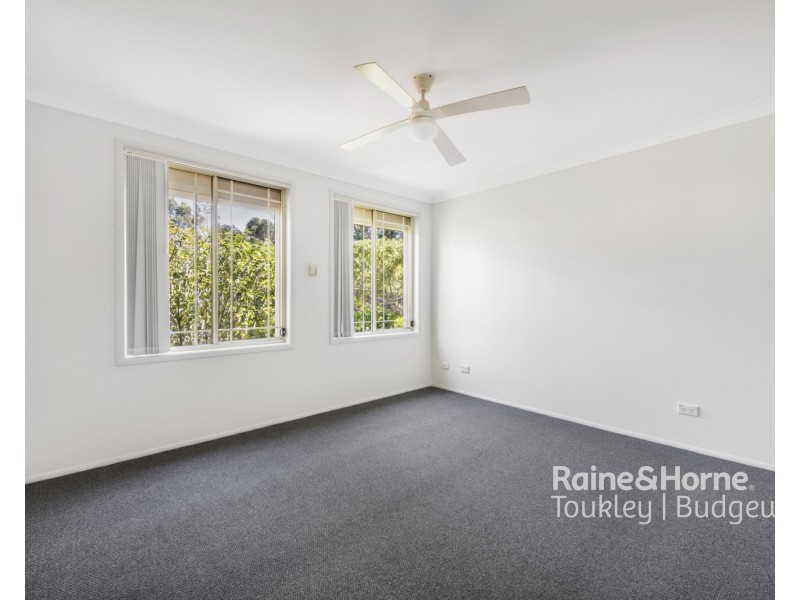 8 Law Place, Blue Haven NSW 2262