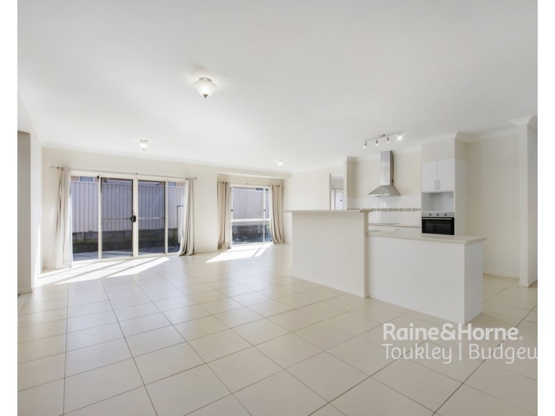 30 Nangar Street, Woongarrah NSW 2259