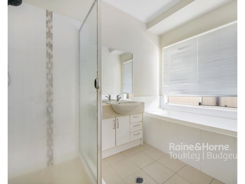 30 Nangar Street, Woongarrah NSW 2259