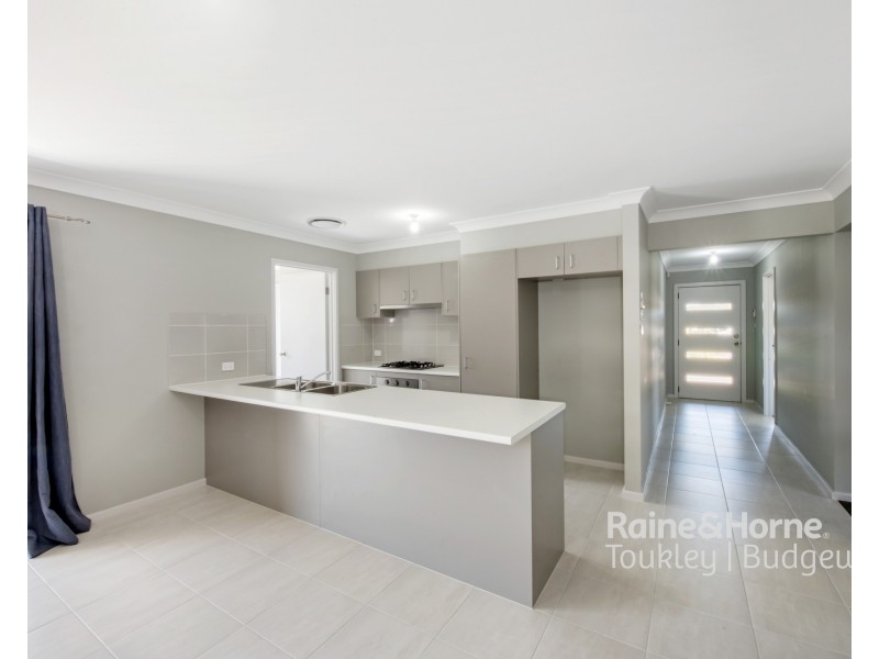 12 Lawrence Avenue, Wyee NSW 2259