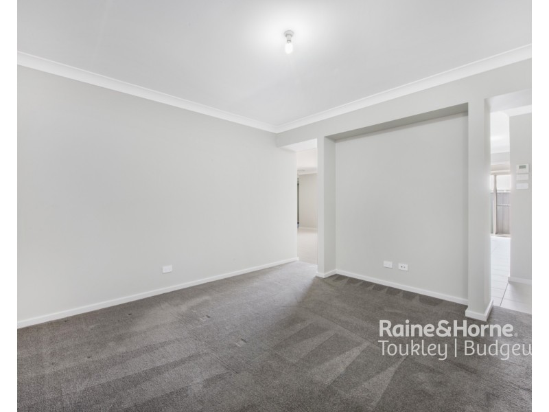 12 Lawrence Avenue, Wyee NSW 2259