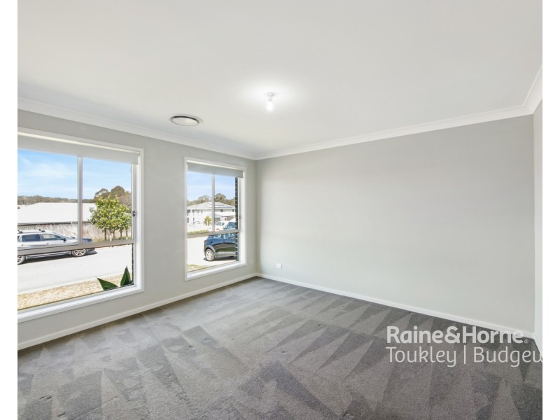 12 Lawrence Avenue, Wyee NSW 2259