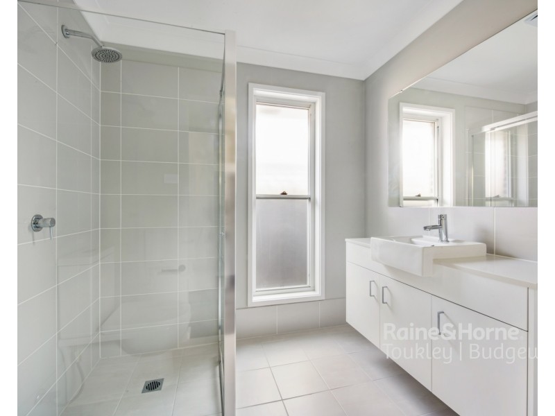 12 Lawrence Avenue, Wyee NSW 2259