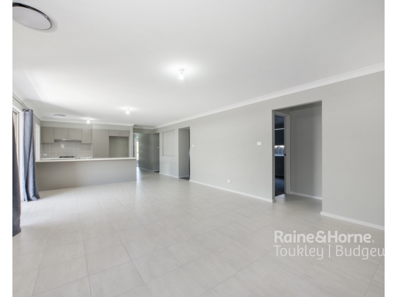 12 Lawrence Avenue, Wyee NSW 2259
