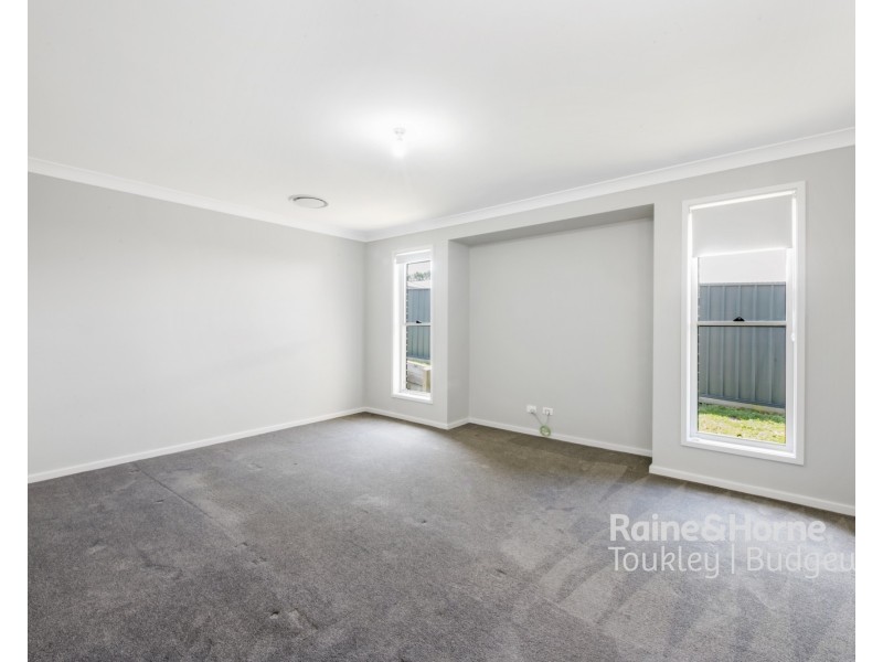 12 Lawrence Avenue, Wyee NSW 2259