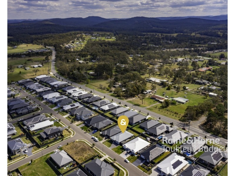 12 Lawrence Avenue, Wyee NSW 2259