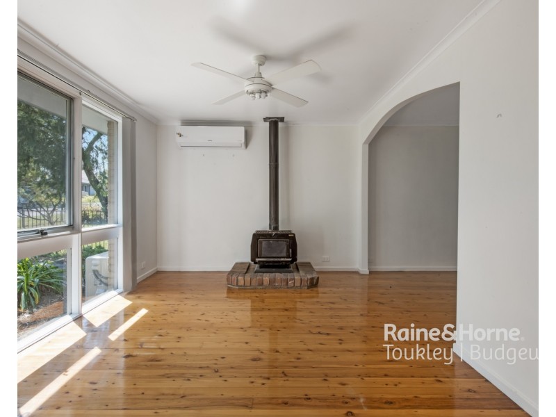 13 McCrea Boulevard, San Remo NSW 2262