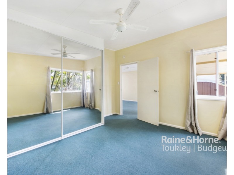 72 Delia Avenue, Budgewoi NSW 2262