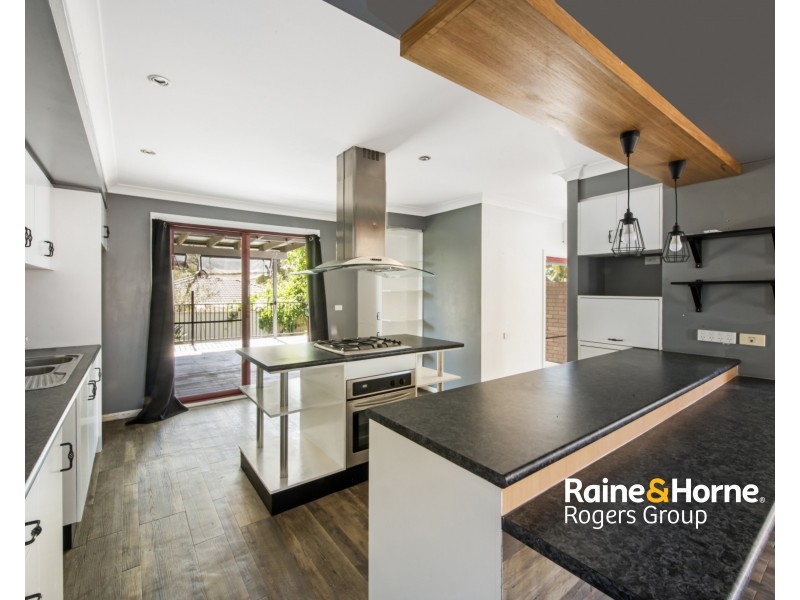 18 Ridgewood Drive, Woongarrah NSW 2259