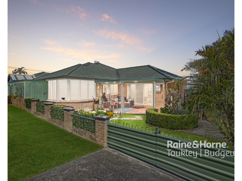 16 Eighth Avenue, Toukley NSW 2263