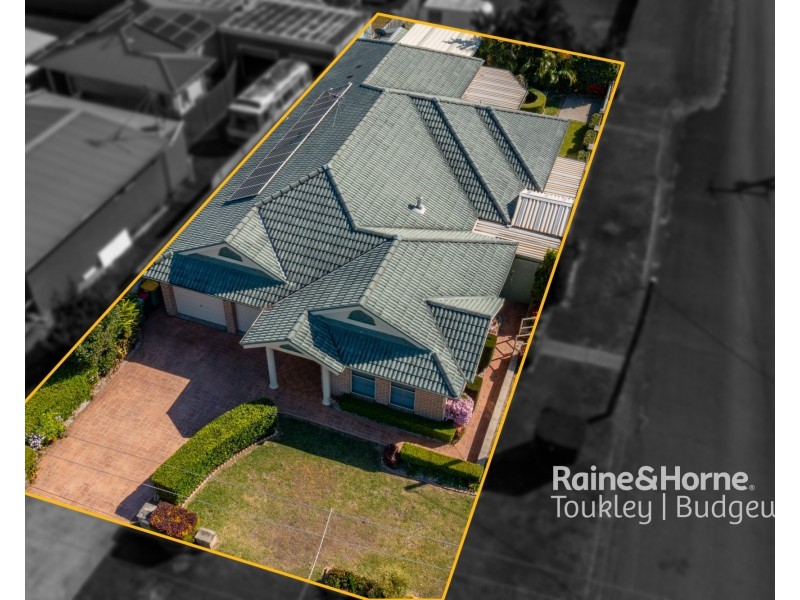 16 Eighth Avenue, Toukley NSW 2263